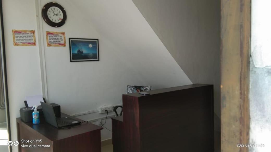 Hotel Emirates Residency à Pudunagaram Extérieur photo