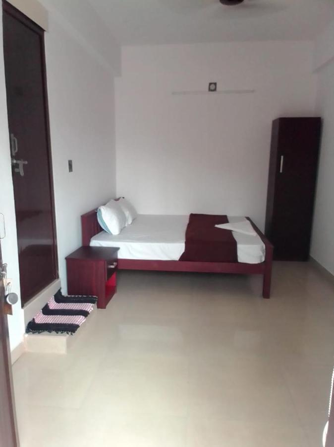 Hotel Emirates Residency à Pudunagaram Extérieur photo