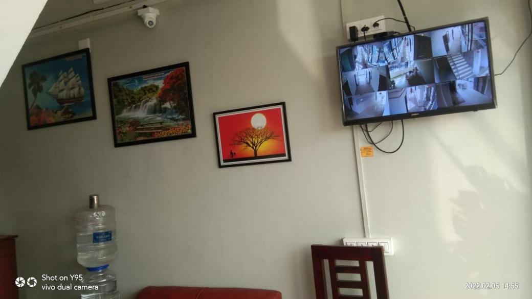 Hotel Emirates Residency à Pudunagaram Extérieur photo